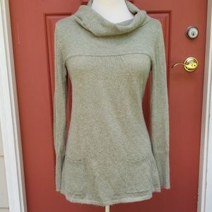 BCBGMAXAZRIA Angora Wool sweater